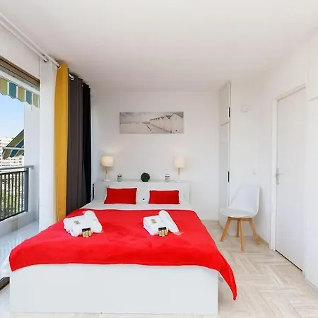 Le Surcouf Yourhosthelper Apartmán *